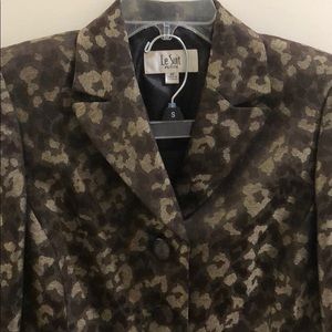 NWOT Le Suit 2 Piece Suit